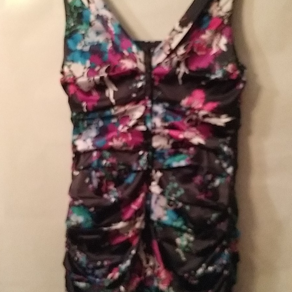 Dress - Picture 5 of 7